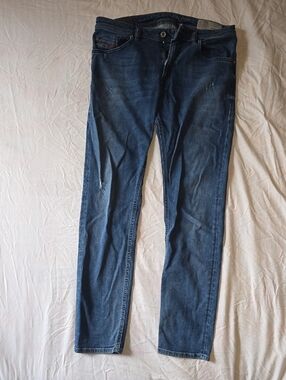 Diesel Thommer Slim-Skinny Jeans 34x32 in Light & Dark Blue